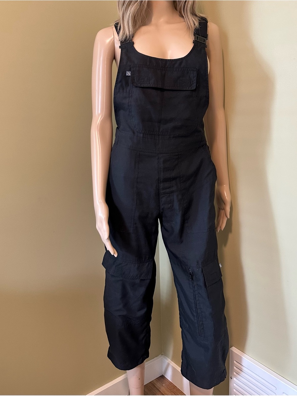 Silver Jeans Black Cropped Cargo Overalls Small